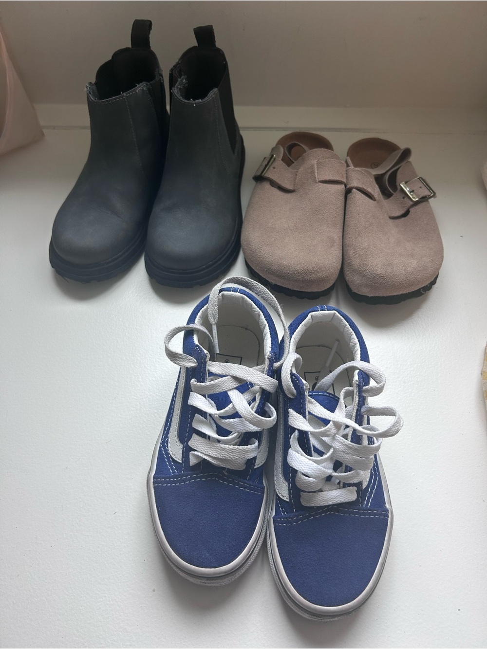 3 pairs - 10.5 Little kids / 27 EU - boots, sneakers and slippers